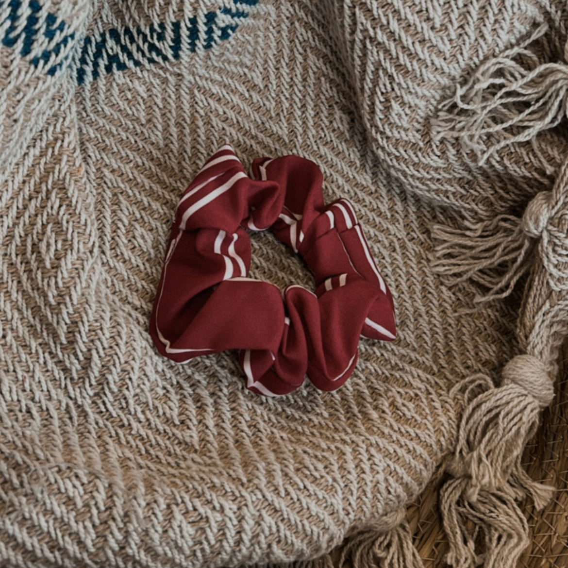 Scrunchie streepjes rood