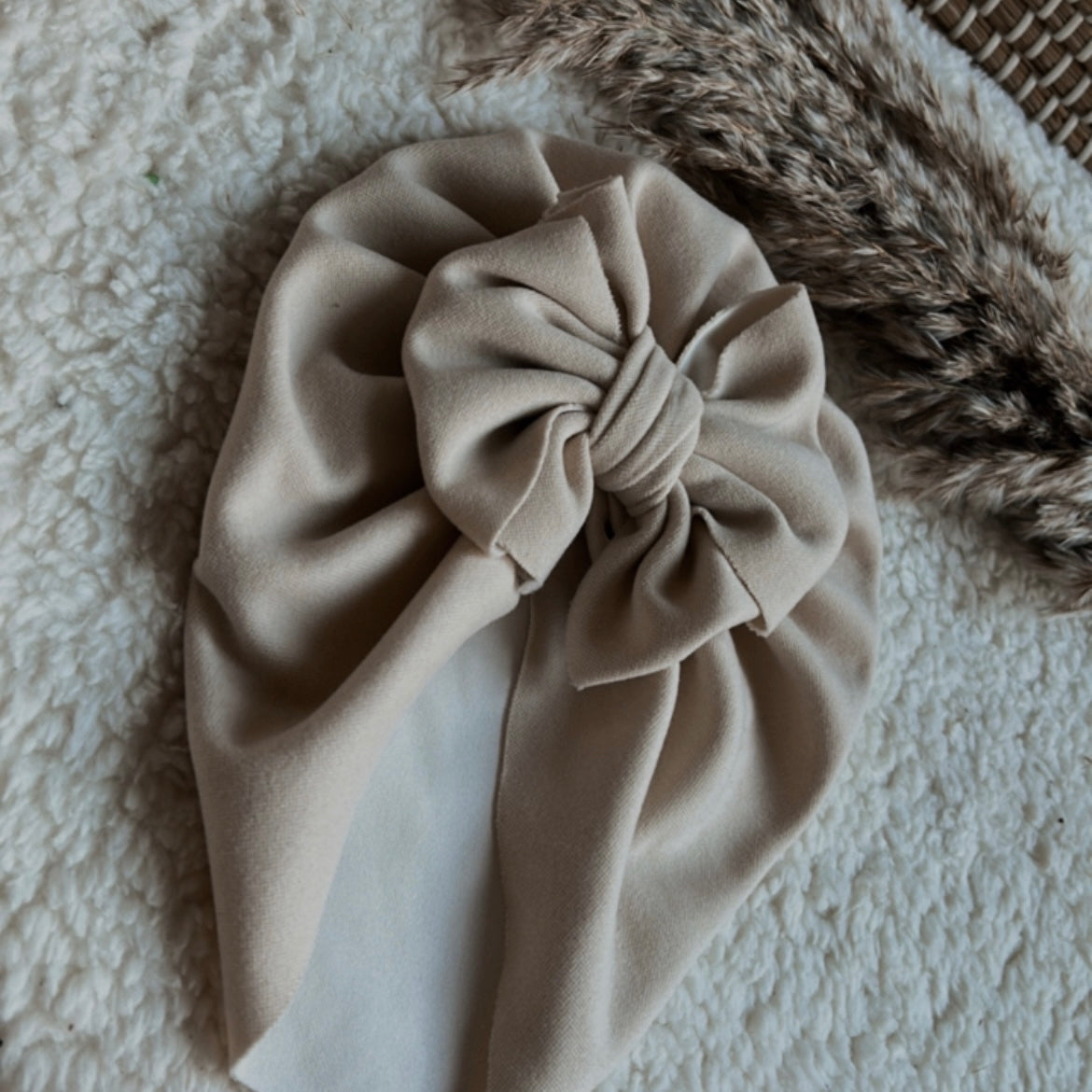 Tulbandje strik beige