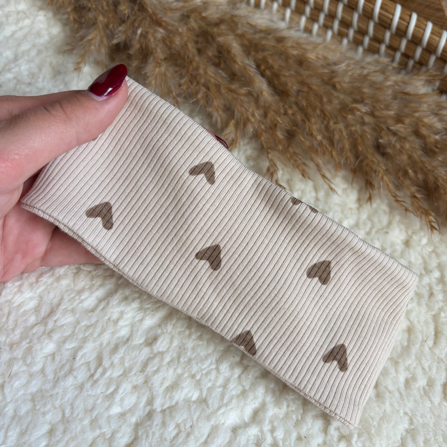 Haarband knoop hartjes beige