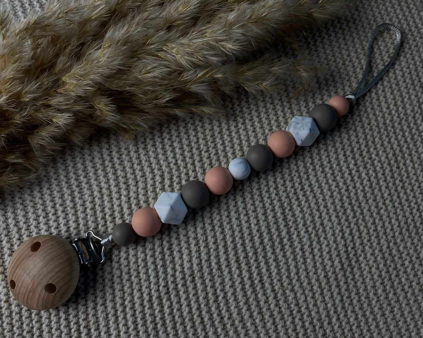 Speenkoord zonder naam | taupe & peach