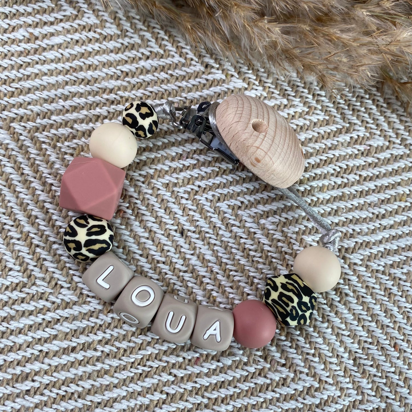 Speenkoord met naam | tijgerprint - roze