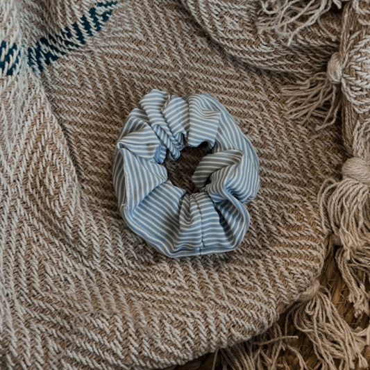 Scrunchie streepjes baby blauw&wit