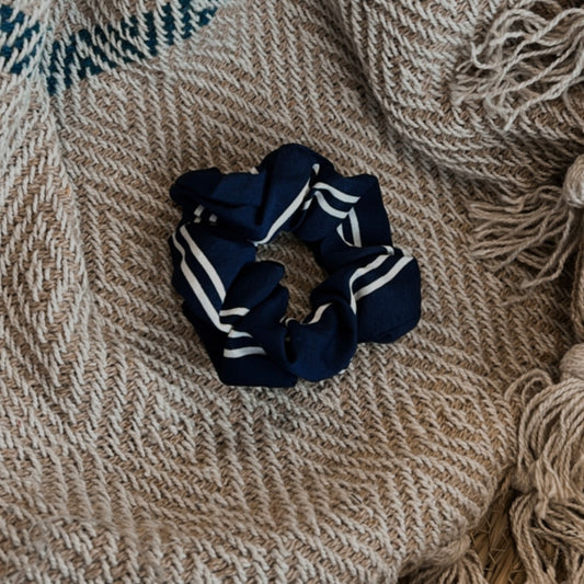 Scrunchie streepjes blauw