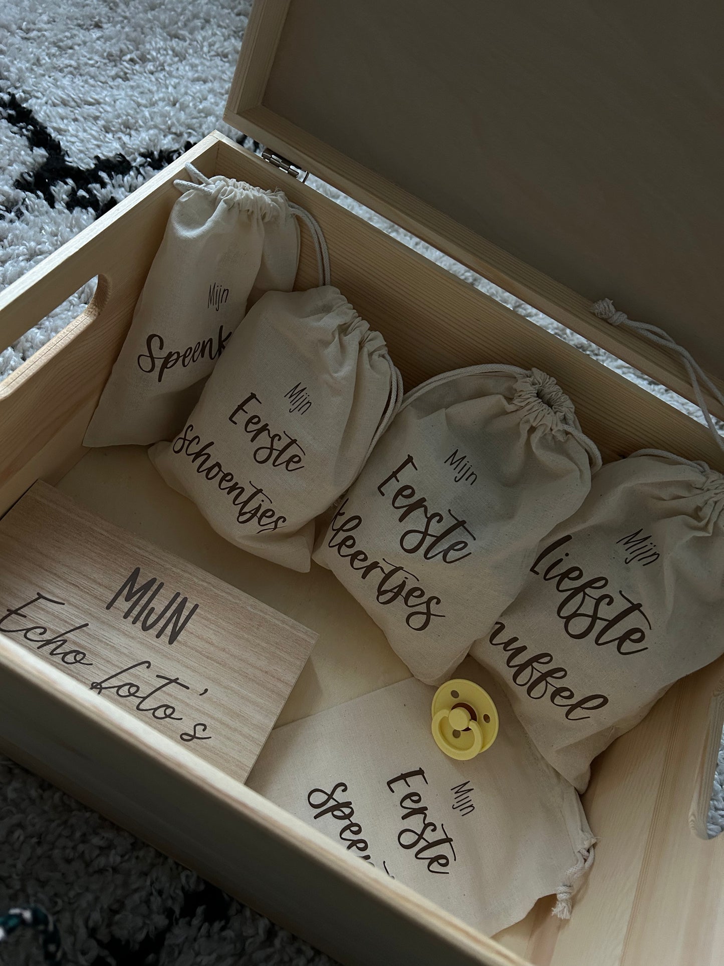 Memorybox - ontwerp hartjes  (Nu met gratis bewaarset & happy horse knuffel)