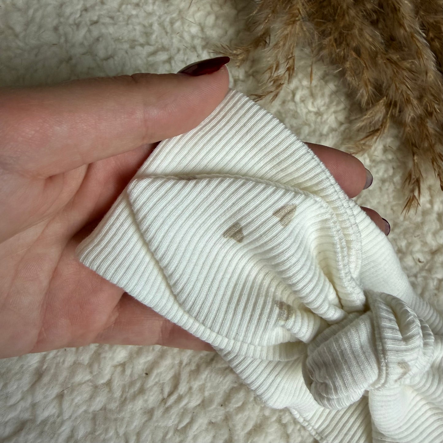 Haarband knoop hartjes wit beige