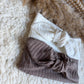 Haarband knoop combideal taupe & wit rib