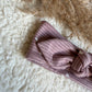 Haarband knoop roze streepjes/hartjes