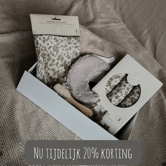 cadeaubox| moon off white & flowers