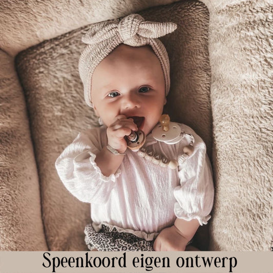 Ontwerp zelf | Speenkoord met naam
